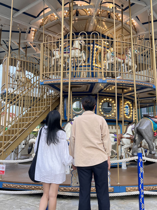  "เดทนี้…ต้องที่เอเชียทีค" 🎡
