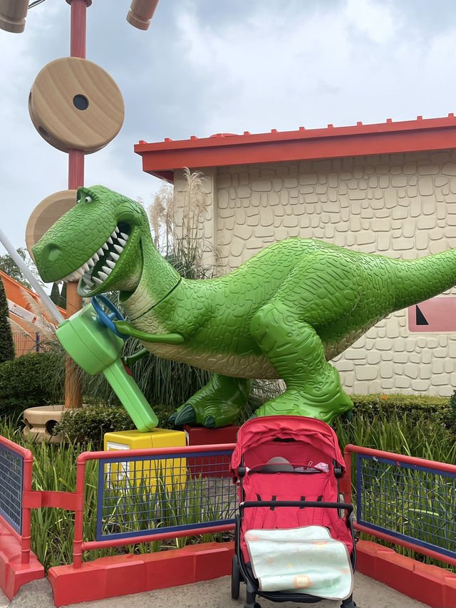 พาตะลุย TOY STORY LAND 🦖