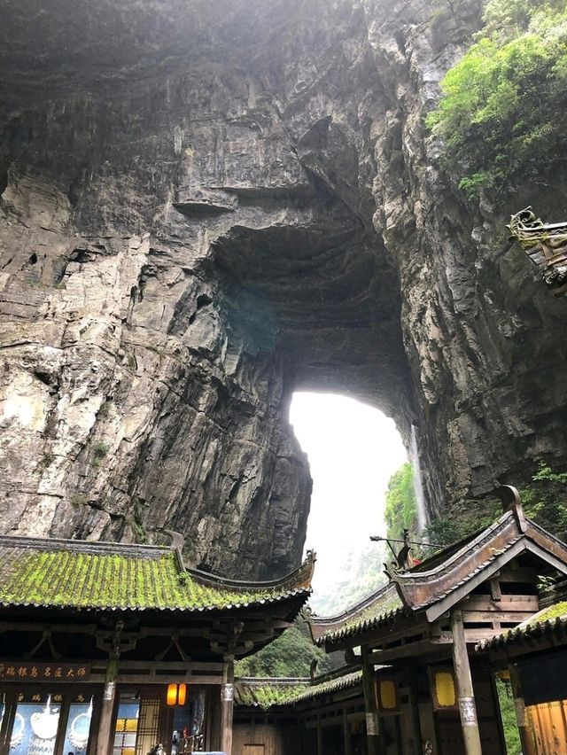 “Wulong Karst: Chongqing’s UNESCO-Kissed Gorge of Dragon‑Bridges, Caves & Mystical Tiankeng Wonders”