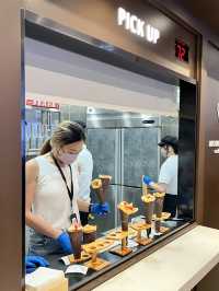 呢間以入口即溶可麗餅而聞名嘅甜品店 melt-in-your mouth crepes 大家一定要嚟試吓