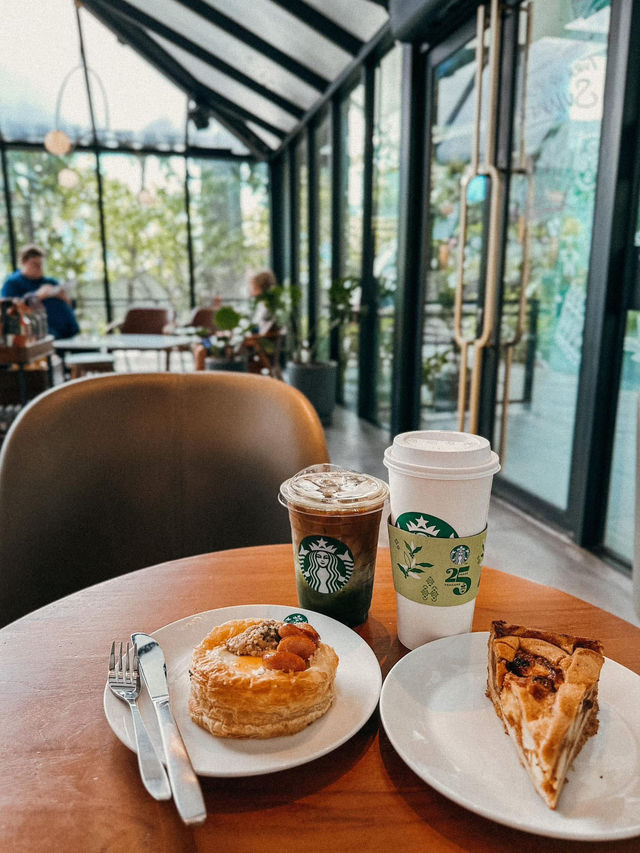 Starbucks ที่ Vibes ดีอีกที่ค่ะ ☕️ Starbucks ที่ Vibes ดีอีกที่ค่ะ ☕️