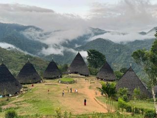 Melangkah ke Tradisi di Desa Wae Rebo