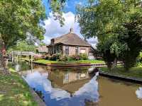 A Day in Giethoorn