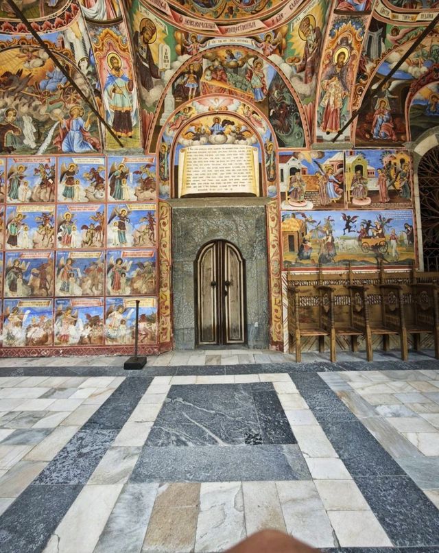 色彩斑斕的東正教傑作#里拉修道院 (Rila Monastery)-保加利亞丘斯滕迪爾州