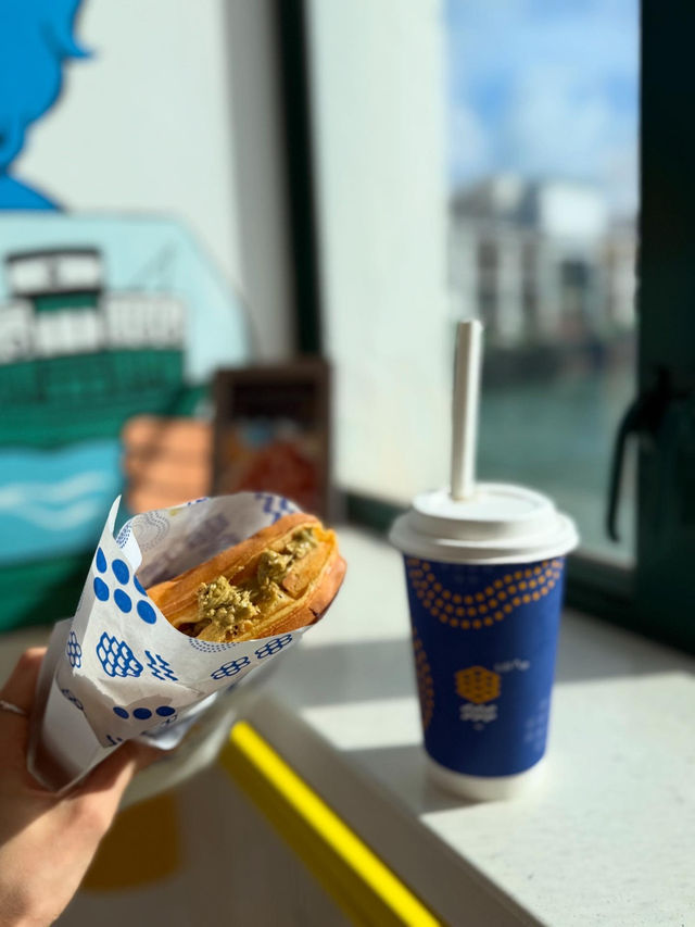 米芝蓮雞蛋仔✨中秋限定口味😍 開心果格仔餅💚