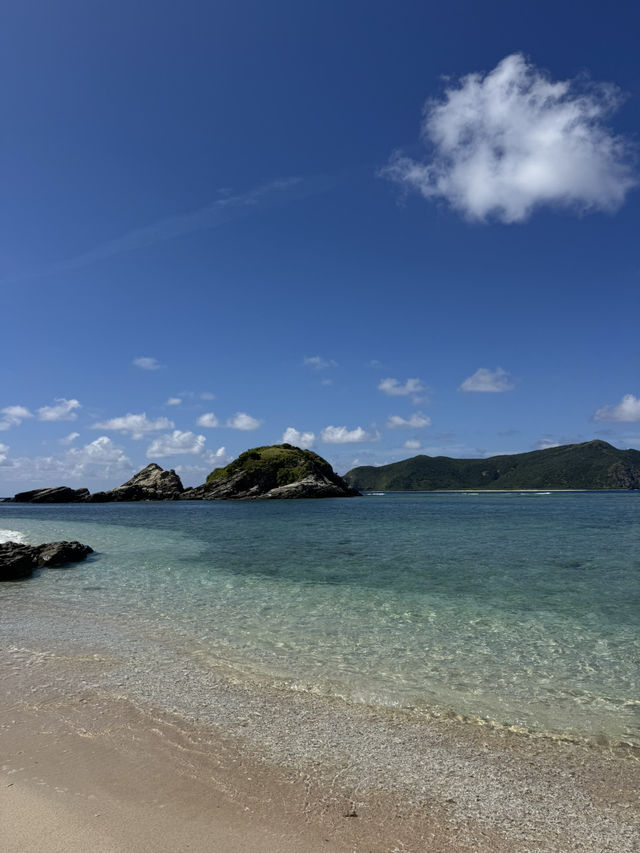【沖縄・阿嘉島】透き通る海と静けさが魅力の「クシバルビーチ」🌊🌴
