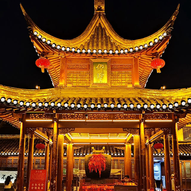 🏮 Fuzimiao – Nanjing’s Lively Old Quarter 🏮