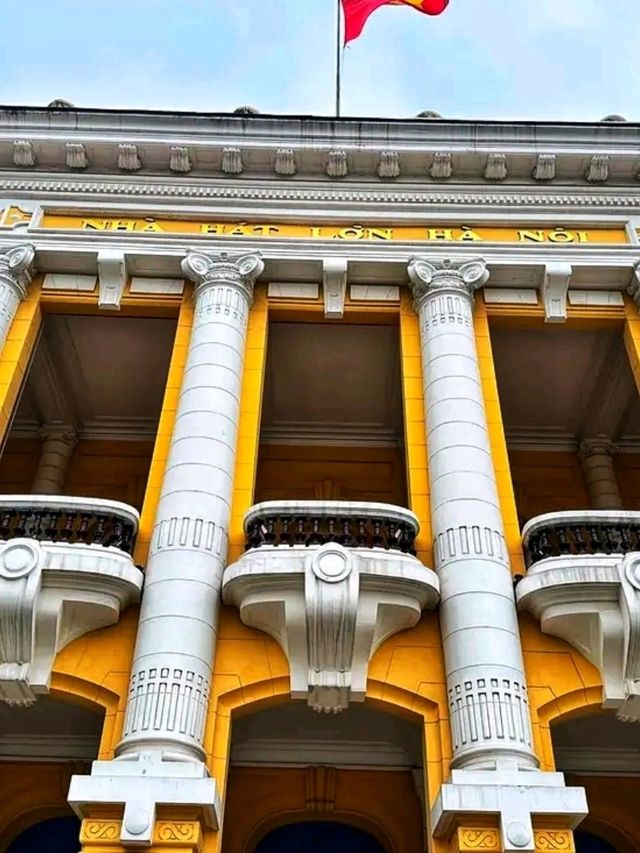 🎭 Hanoi Opera House – A Glimpse of French Elegance in Vietnam