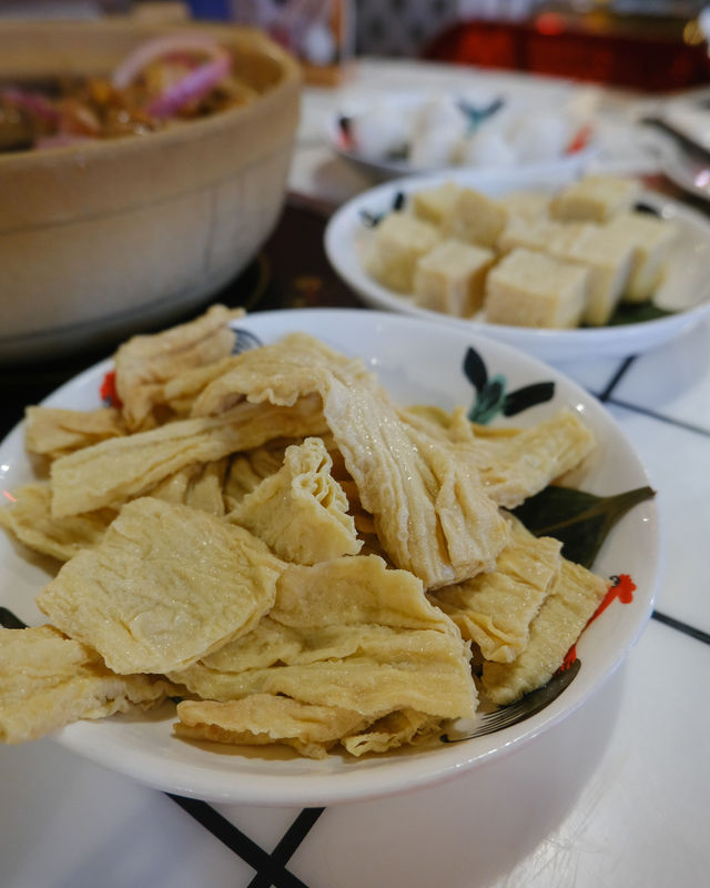 香港味滿滿惹味雞煲