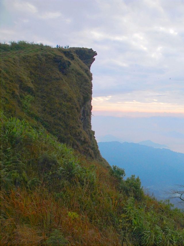 🌄 : อุทยานแห่งชาติ ภูชี้ฟ้า เที่ยวเชียงราย