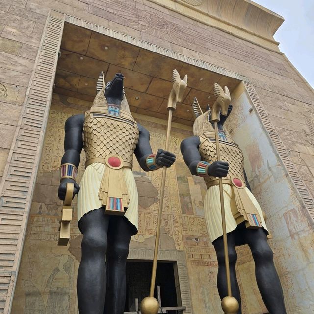 Theme Park Stroll🎠