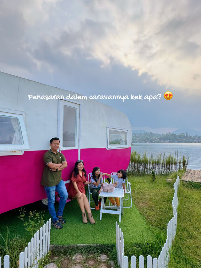 CARAVAN GLAMPING DI PENGALENGAN BANDUNG CARAVAN GLAMPING DI PENGALENGAN BANDUNG