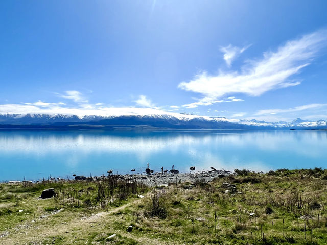 Lake Pukaki: Stunning Alpine Beauty Lake Pukaki: Stunning Alpine Beauty