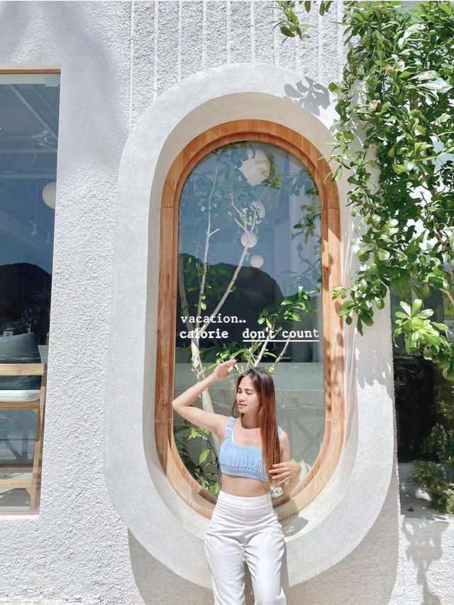 🌴 Qoori Qoori Café – Phi Phi Island 🏖