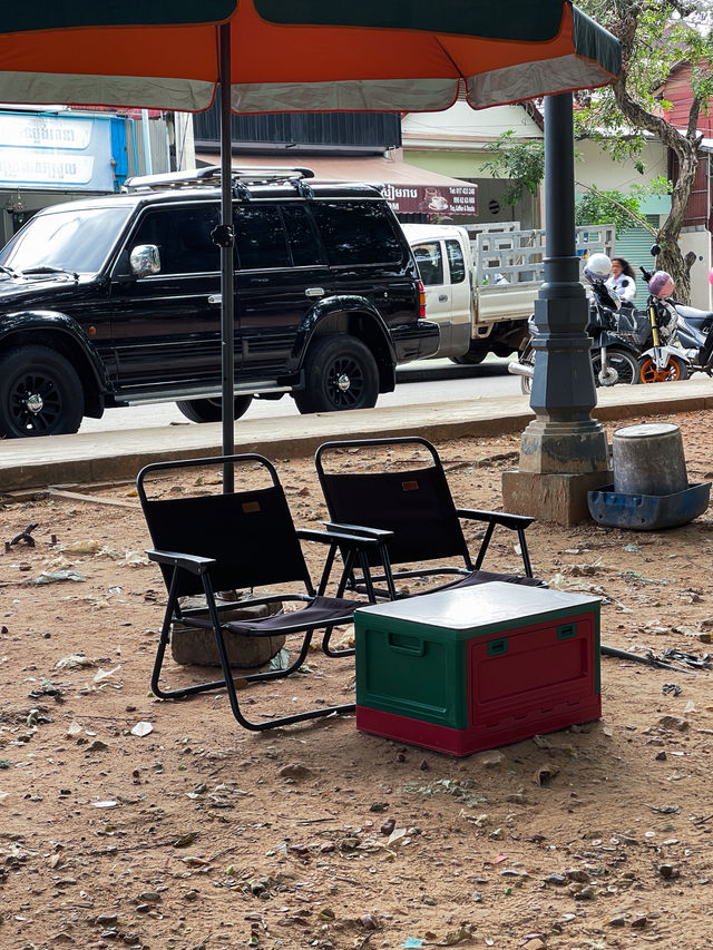 The Roza Caravan Cafe in Siem Reap The Roza Caravan Cafe in Siem Reap