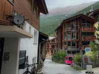🏔️💫 ZERMATT TOWN — ALPINE CHARM AT THE FOOT OF THE MATTERHORN ❄️🏘️