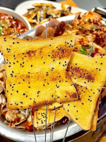 Restoran Mala dengan bir cuma 13 yuan per teko! Ketemu tempat ini di Qingdao .