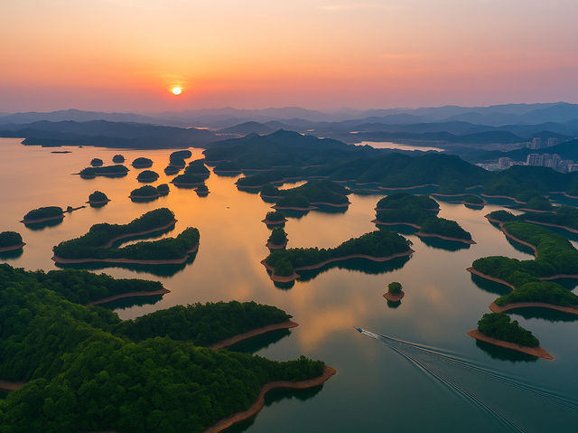 Thousand Island Lake