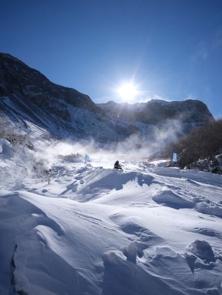 Here’s how to get your ultimate fix of snow, adventure, and cozy living in Antu, Jilin — home of the dramatic Changbai Mountain! ❄️🗻 Between epic winter rides and dreamy blue skies, this spot is a must for thrill-seekers and nature lovers alike.

Top Spots to Visit

1. Changbai Mountain Daquan River Drifting
Location: West Gate of Demon Realm Scenic Area, Hongfeng Village, Erdaobaihe Town
Hours: 06:30–17:00 (all year)
💡 Even in icy temps, river drifting here is wild fun! Bundle up — it gets *really* cold (I practically lived in a fluffy scarf). The snow-covered landscape is magical, especially with the sun shining and frozen glacial views everywhere.

2. Changbaishan Naitouhe Drifting
Location: 3km east of Baihe Railway Station, Changbai Mountain North District
Hours: 09:00–17:00 (all year)
🎿 Another winter ride you don’t wanna miss! The adrenaline rush in the cold is unforgettable. The best part: it’s close to transport and you’ll get that true outdoor winter vibe surrounded by bare trees, shine, and vast snowfields.

Where to Stay: Beichi Small Forest Campsite‧Hotel
No. 00203, Hongfeng Village, Baihe Town
Rooms here are comfy, super clean, and perfect for warming up after a day in the snow. Enjoy included breakfast, campfire hangouts, and awesome hosts who know all the area’s secret spots!

Getting Around & Food Tips
🚗 Driving or taxis work best — everything’s pretty close to town. There’s plenty of free parking at the hotel.
🍲 The food around Changbai Mountain is hearty and delicious. Warm up with local specialties like hotpot or Korean-flavored BBQ.

Key Tips: Dress for serious cold, bring hand warmers, and charge your camera — you’ll want to capture the snowy magic under that insane blue sky!

Really like the view though it’s super cold!

#AntuTravel #ChangbaiMountain #WinterChina #SnowDrifting #NatureScenery