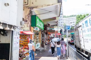 香港モデルコース：アバディーン（香港仔）、船上麺（艇仔粉）、アバディーン・ボートツアー。