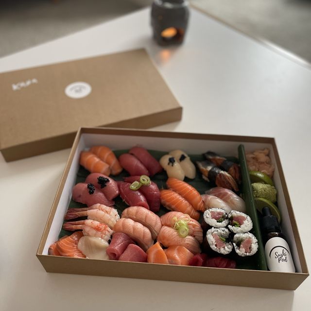 英國曼徹斯特 ~ out of the blue入面的外賣壽司店
