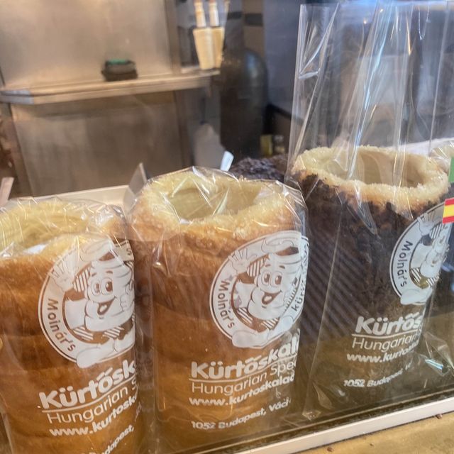 🇭🇺 Best Place for Chimney Cake 🧁