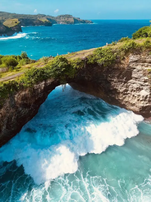 Nusa Penida's Broken Beach