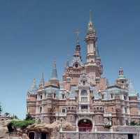 Shanghai Disneyland Park for the Fun and Adventure 