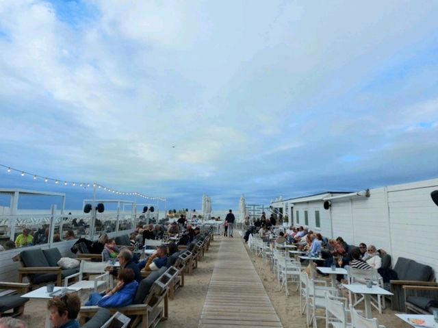 บีชบาร์ชิลล์ริมหาด Blankenberge