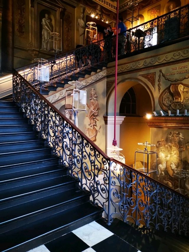 Kensington Palace: Walking Through Royal History