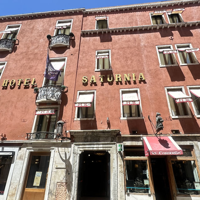 A perfect blend of comfort and convenience — made our Venice trip truly memorable!