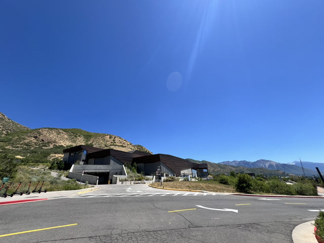 猶他州自然歷史博物館：穿越億萬年的地質與生命之旅