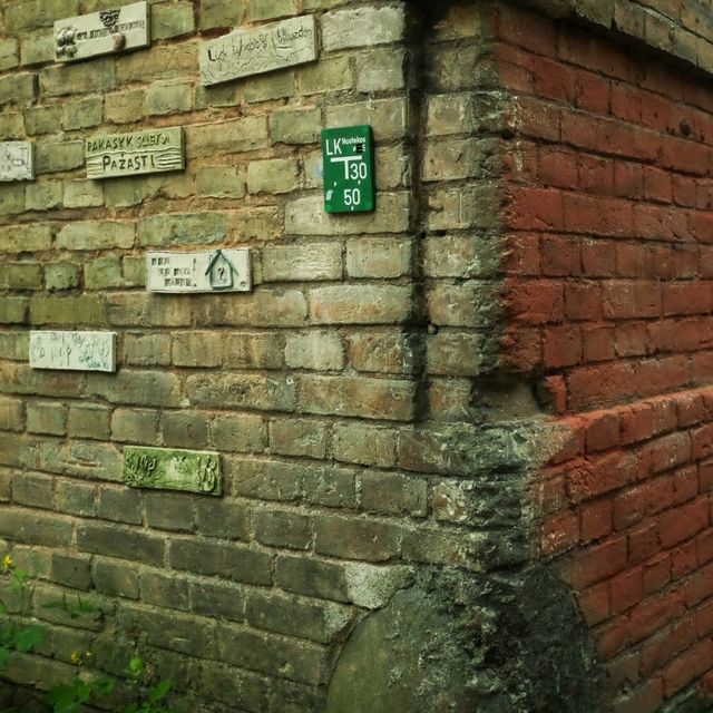 ✨Vilnius Literatų Street: An Open-Air Tribute to Writers 📚🎨 ✨Vilnius Literatų Street: An Open-Air Tribute to Writers 📚🎨