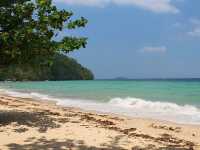 Пляж Лоо Му Ди на Пхи‑Пхи: дикая красота без толп туристов