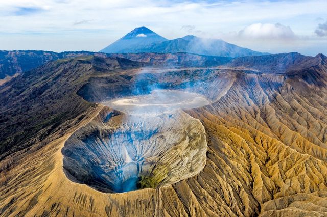 第一次近距離的接觸活火山