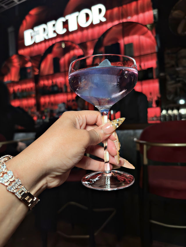 Cool film-themed cocktail lounge! ✨