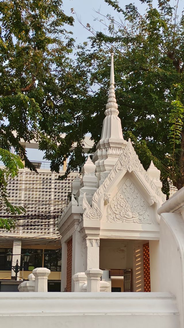 曼谷中心地帶免費皇家寺廟查那松康寺