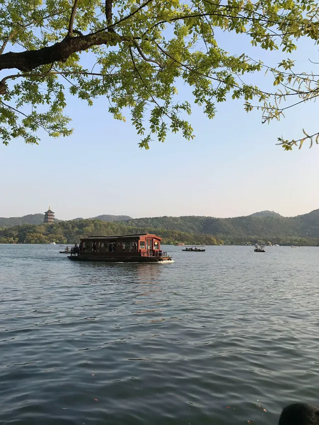 踏青西湖，感受古代詩人筆下的江南風情！