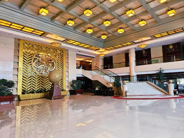 Dehong Mangshi Hotel: Supreme service, worry-free accommodation