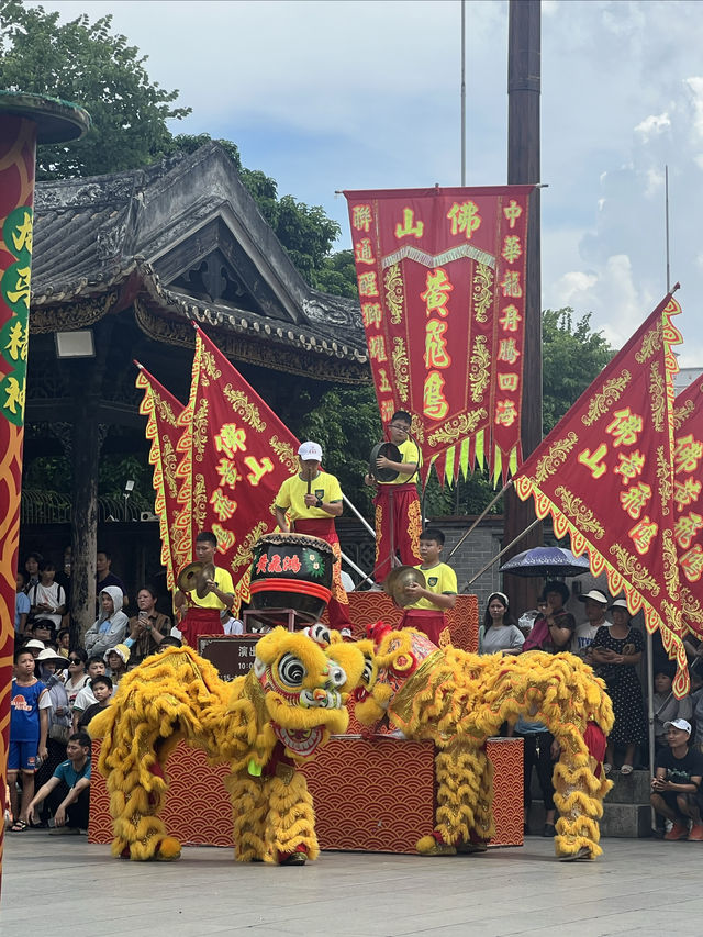 人生就像舞狮，上山下山…