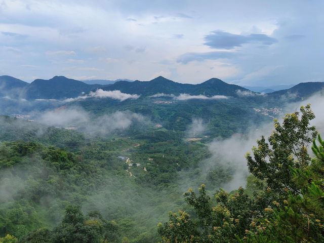 廣東的雲海也是如此壯觀