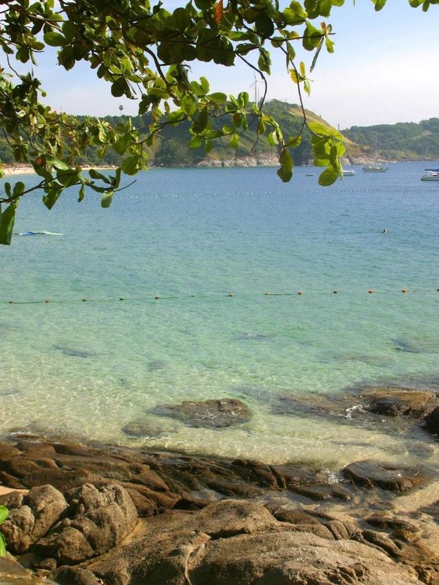 🌴 Unwind in Phuket: Top Resort Pick! 🏖️