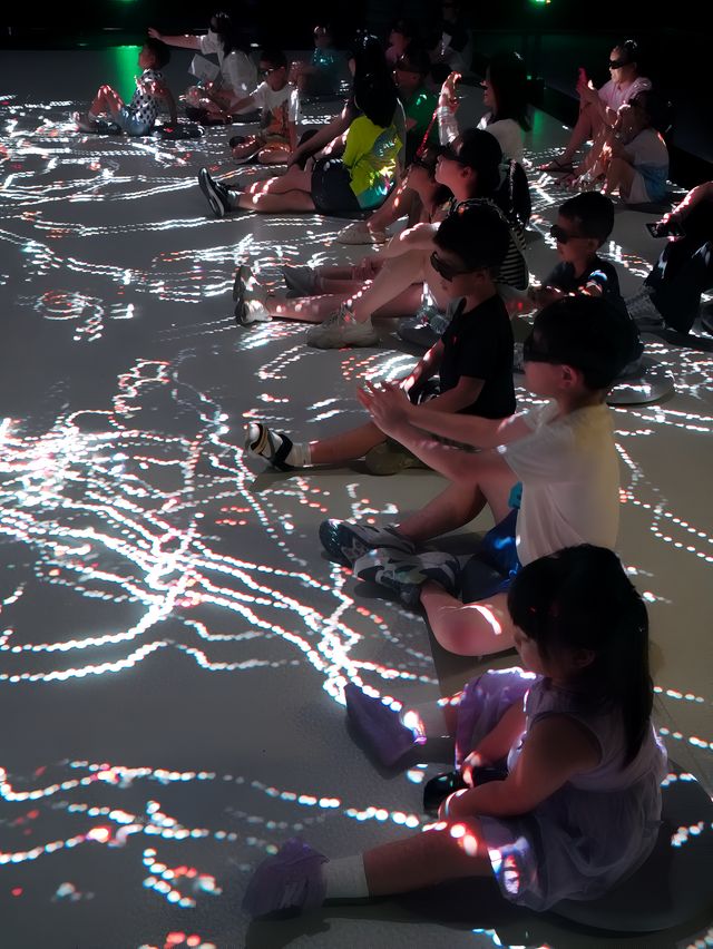 上海遛娃|8k超高清的奇幻之旅 上海遛娃|8k超高清的奇幻之旅