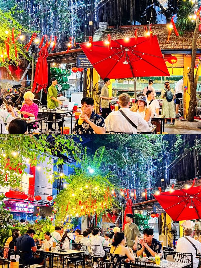 岘港當地人光顧的一家海鮮餐廳。