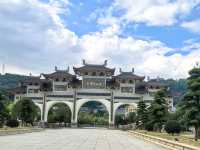旗山萬佛寺。