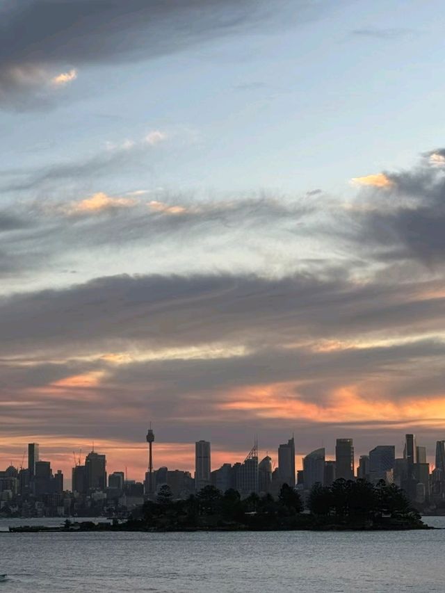Sydney people love to watch sunsets