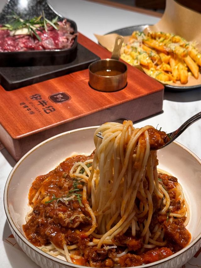 深圳美食｜煙火氛圍新派西餐廳。
