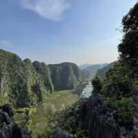 【ベトナム/ニンビン/ムア洞窟】500段の階段を登ると絶景が広がってます！