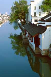 你在橋上看風景，我在橋下看你。