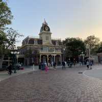 **Hong Kong Disneyland**